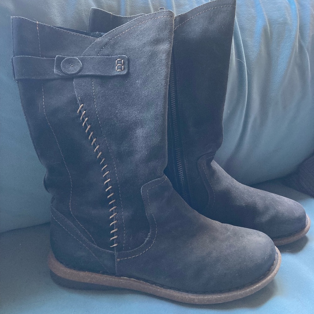 Born boots dark grey size 10